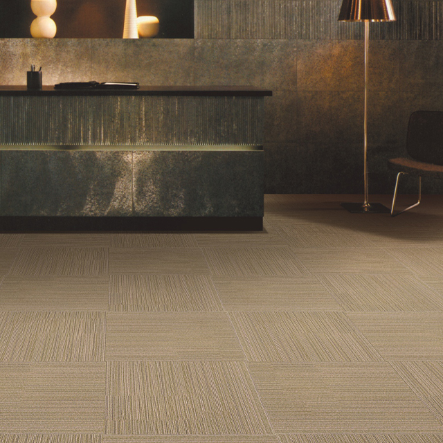 Customize Luxurious Texture And Artistic Design of Royal Standard Woolen Carpet Tiles 50x50cm