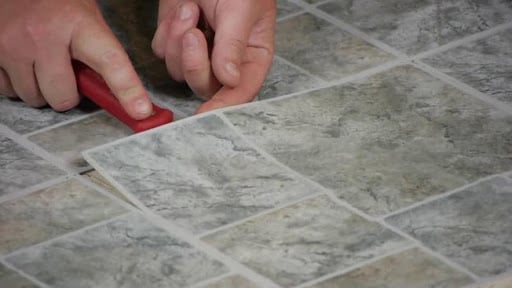 How To Remove Vinyl Flooring Pvc Tiles, How To Remove Old Vinyl Tiles From Concrete Floor
